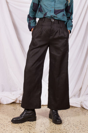 Classic Pants- Black Linen